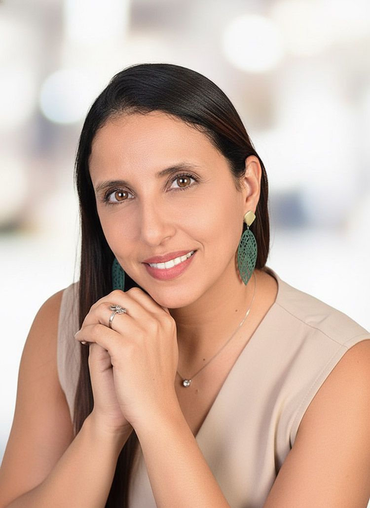 Photo de Loan, voyante spécialisée en Tarot • Clairvoyance pour un rappel immédiat voyance